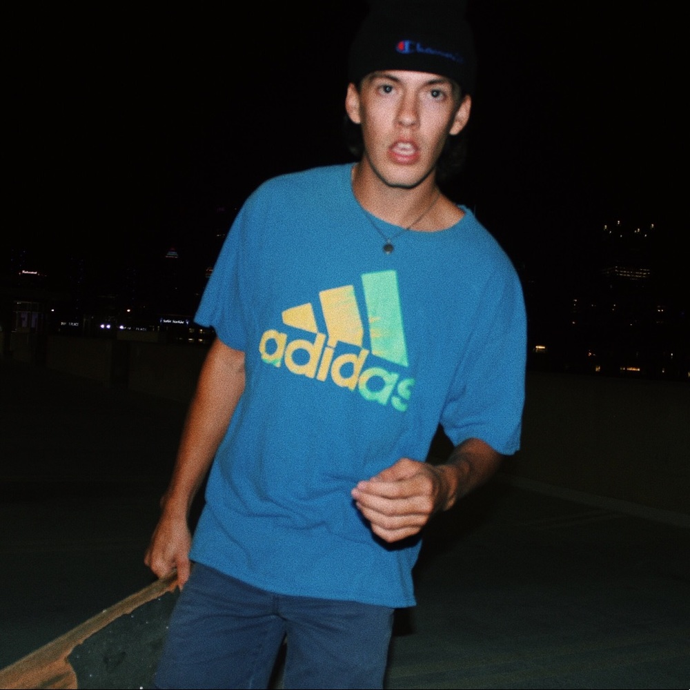 VINTAGE ADIDAS // XL